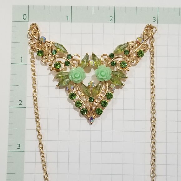 NWT Betsey Johnson Beautiful Statement Necklace - Picture 5 of 5